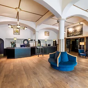 **** Hotell Nh Schiller Nederländerna