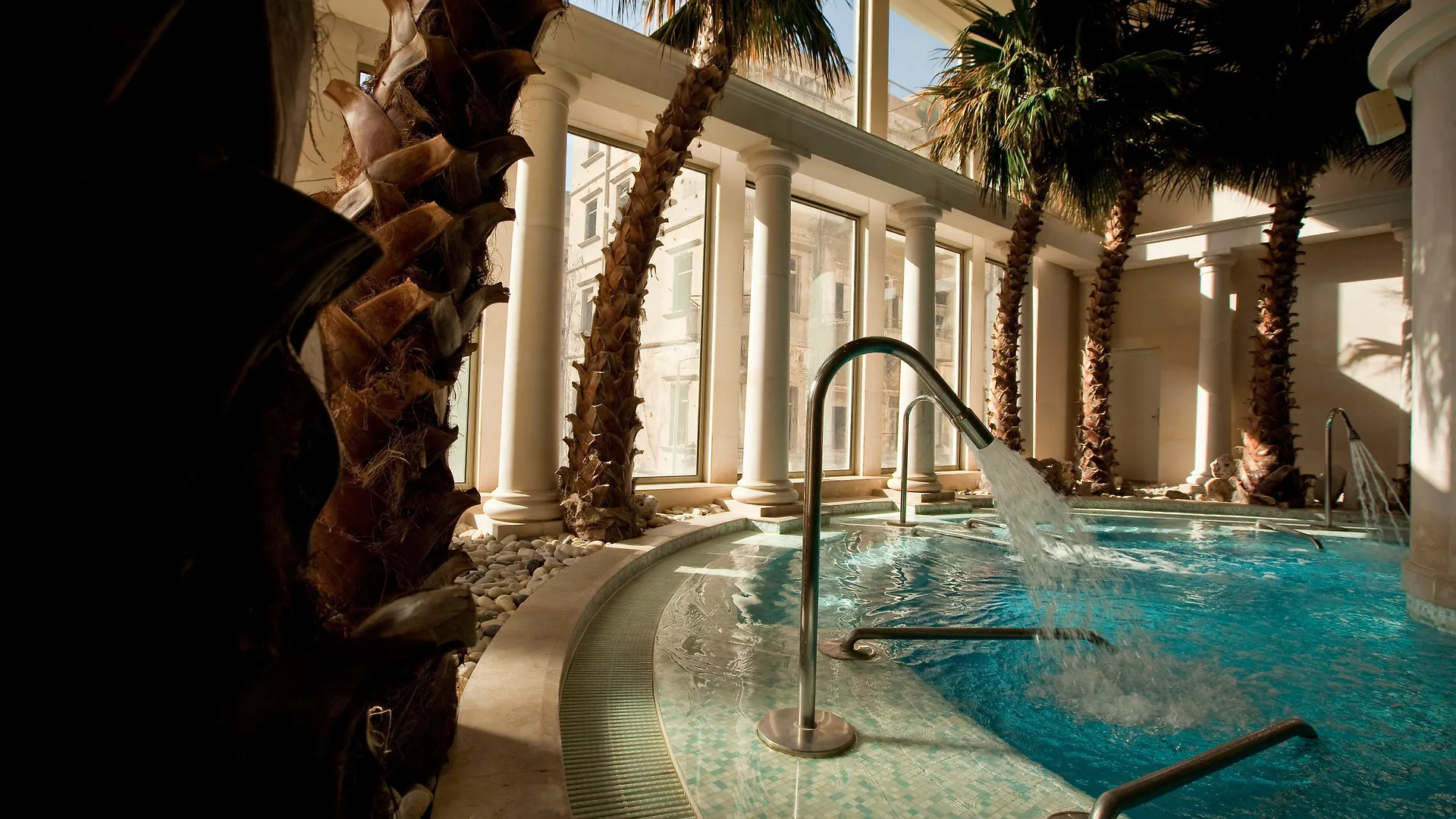***** Semesteranläggning (resort) Intercontinental Phoenicia Beirut By Ihg Libanon